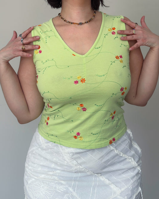 Floral Embroidered V-Neck Top - size M-L