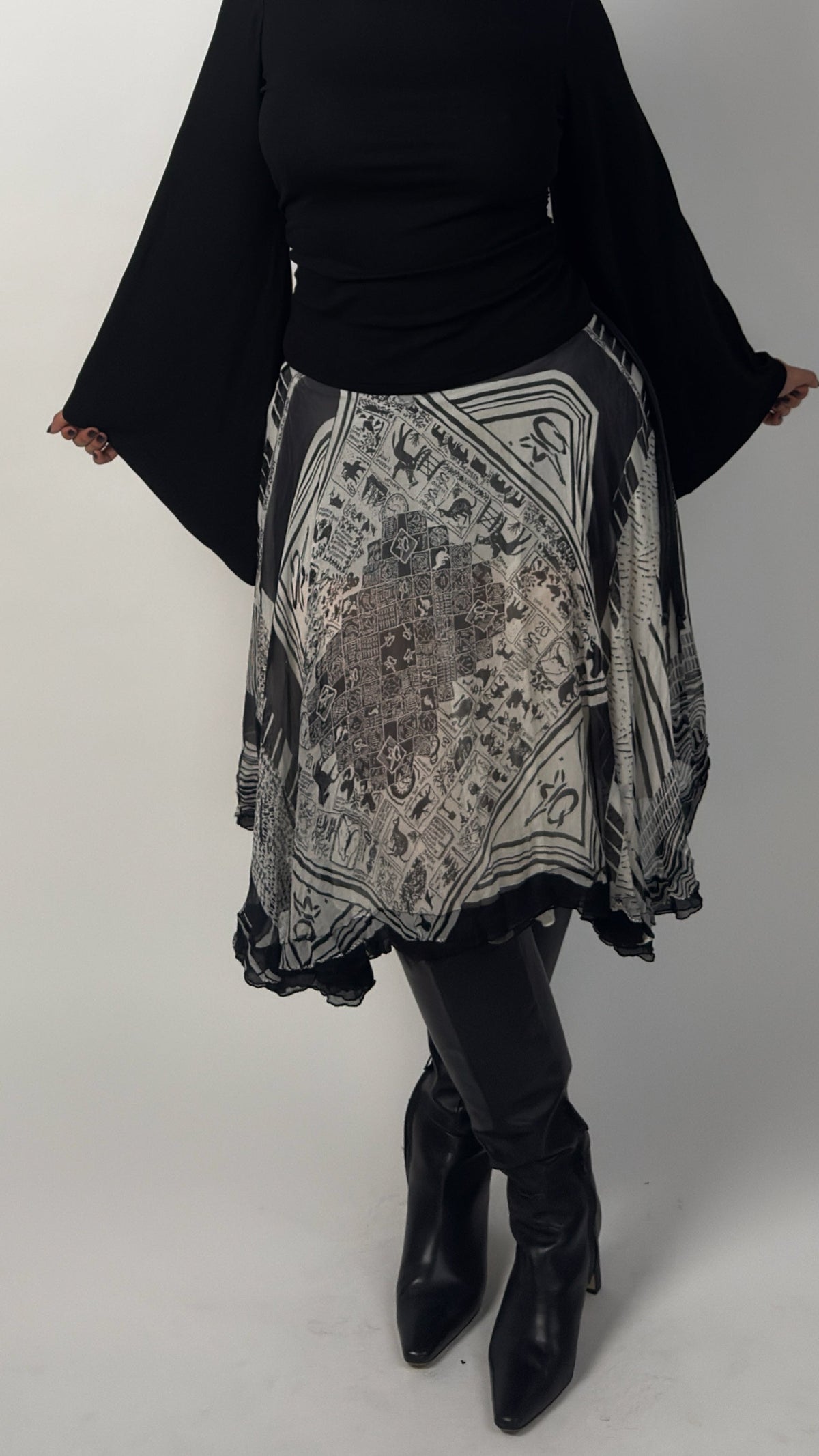 Rare Silk Save the Queen Midi Skirt - M/L
