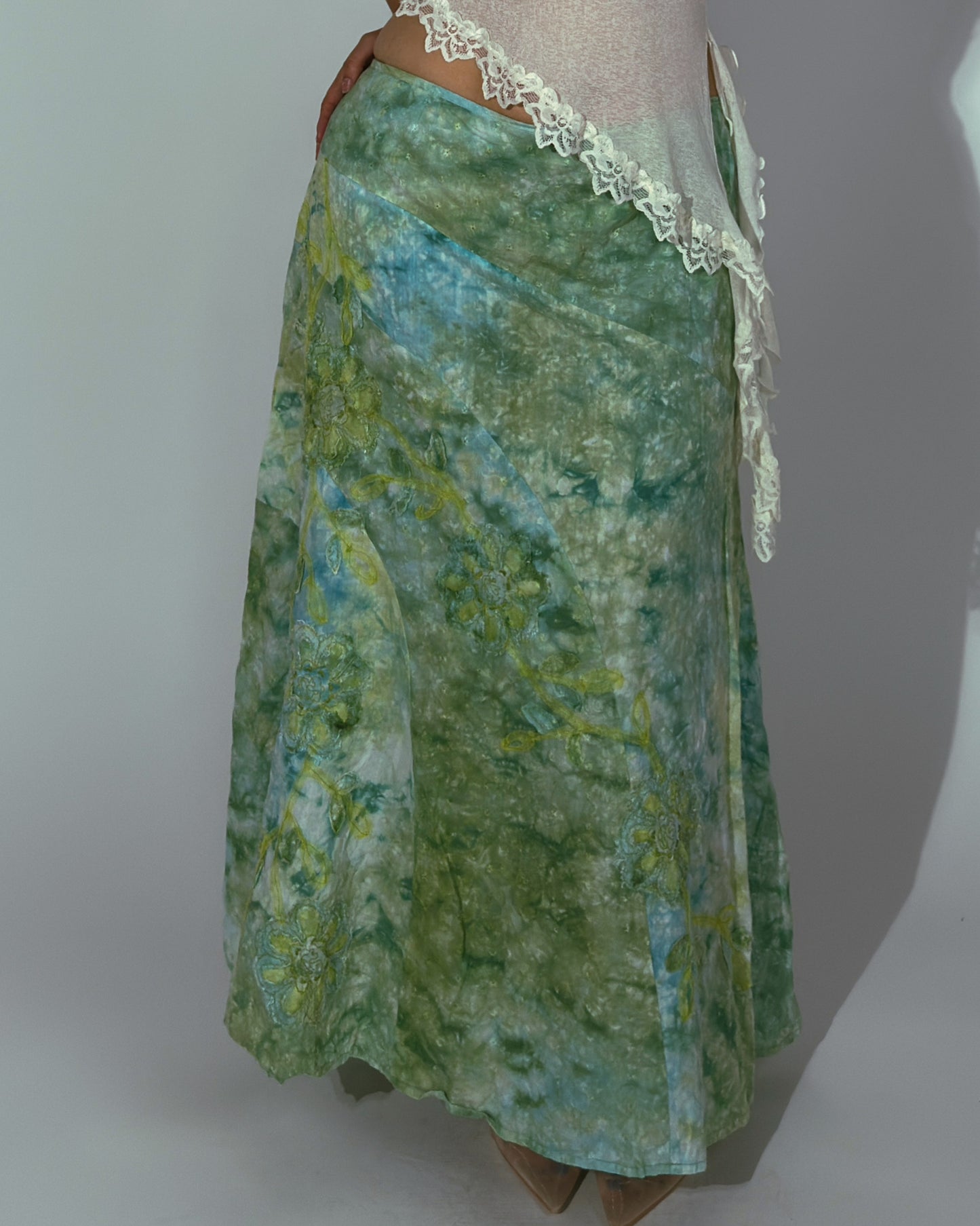 Vintage Embroidered Maxi Skirt - size XL/XXL