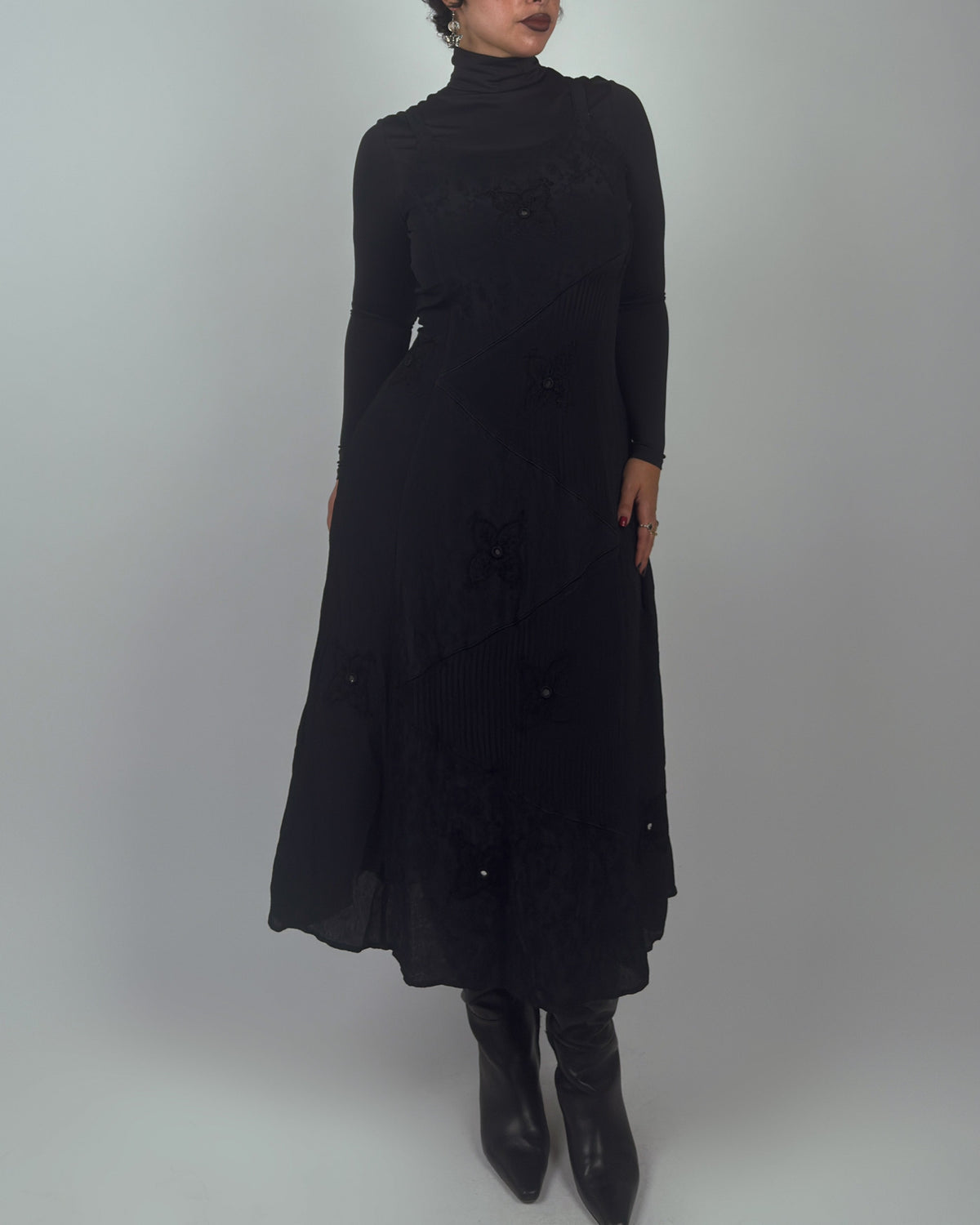 Black Embroidered Midi Dress with Tie Back - M/L