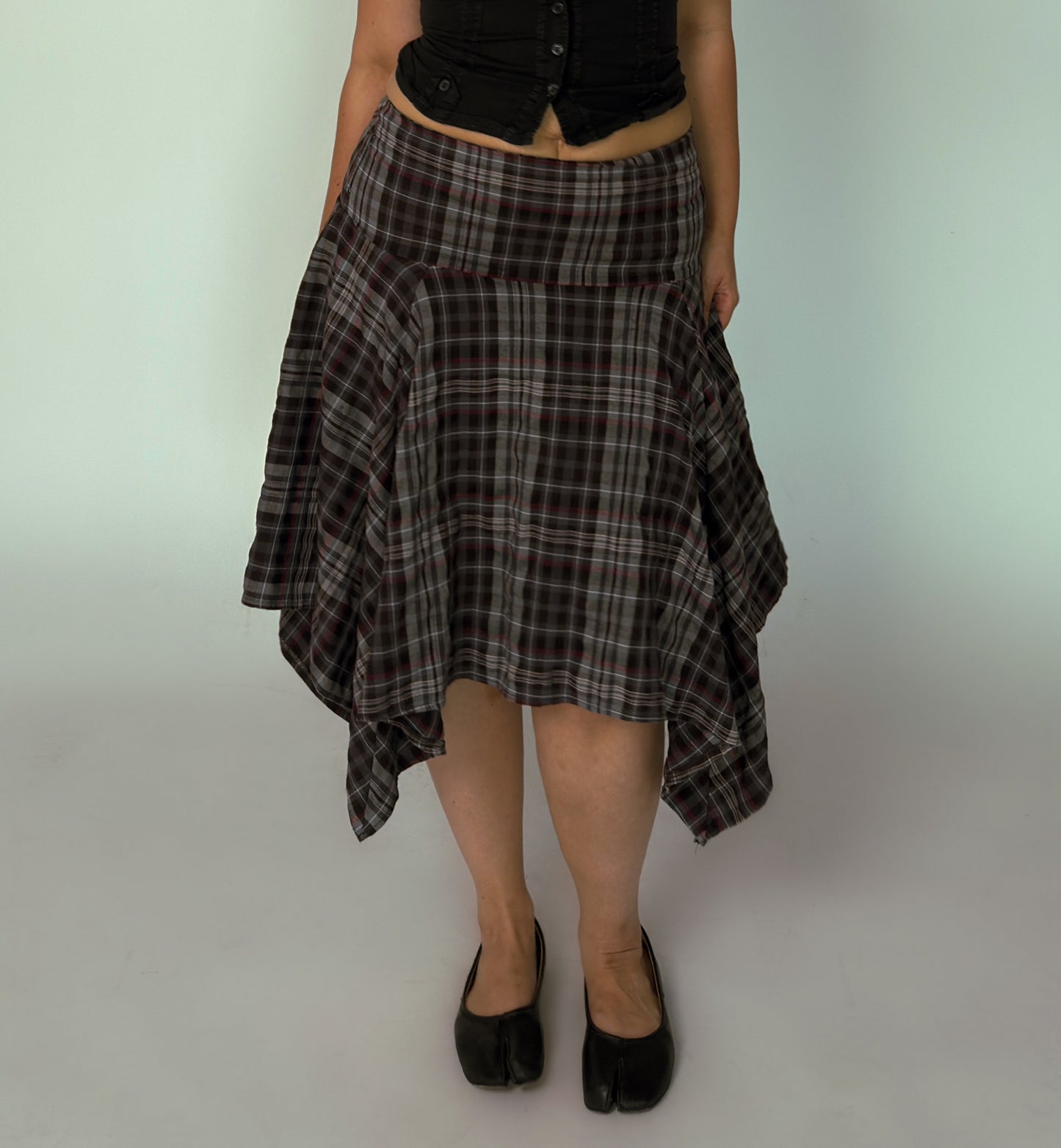Plaid Handkerchief Hem Skirt - size L/XL