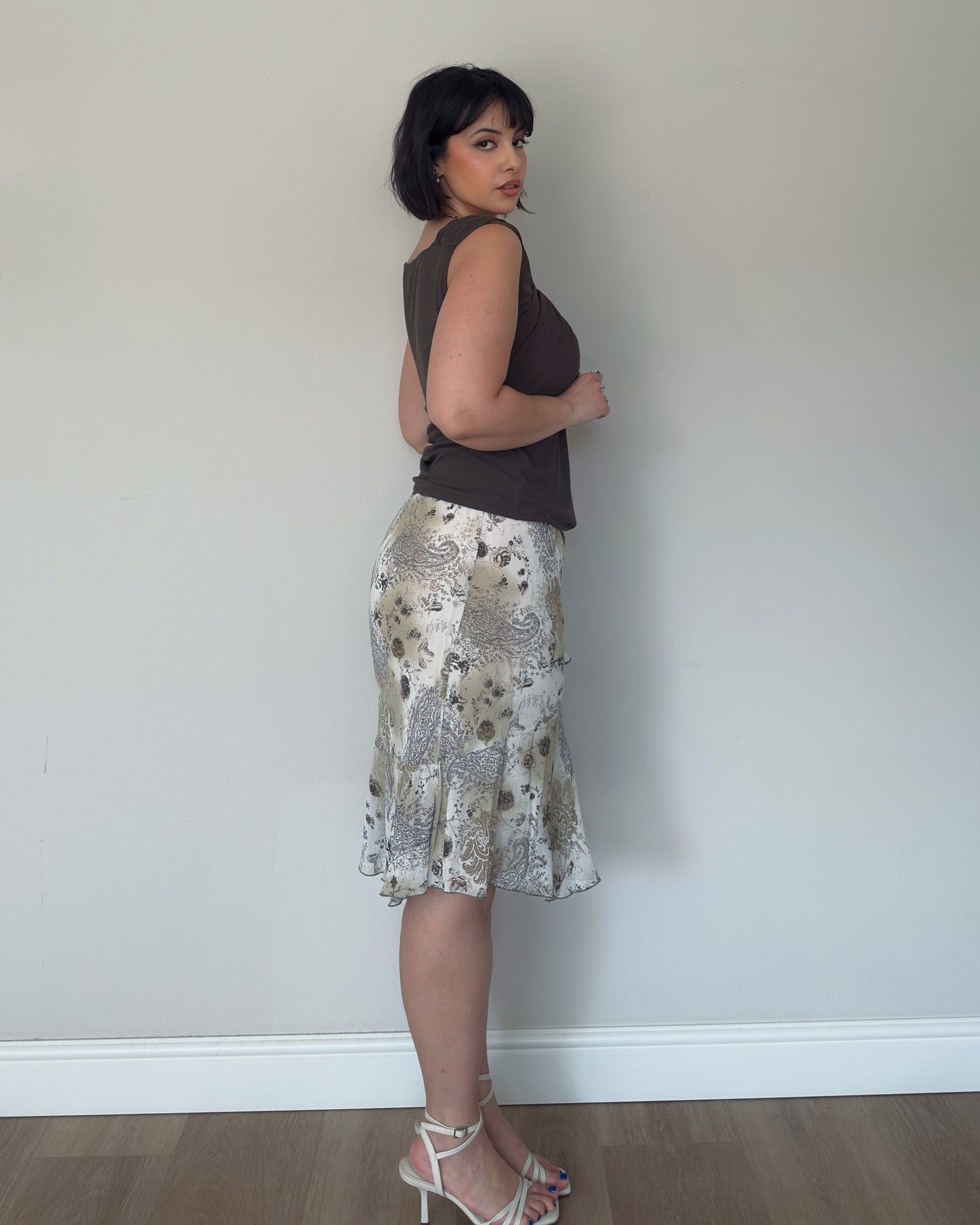 Vintage Ruffle Midi Skirt - size XL/XXL