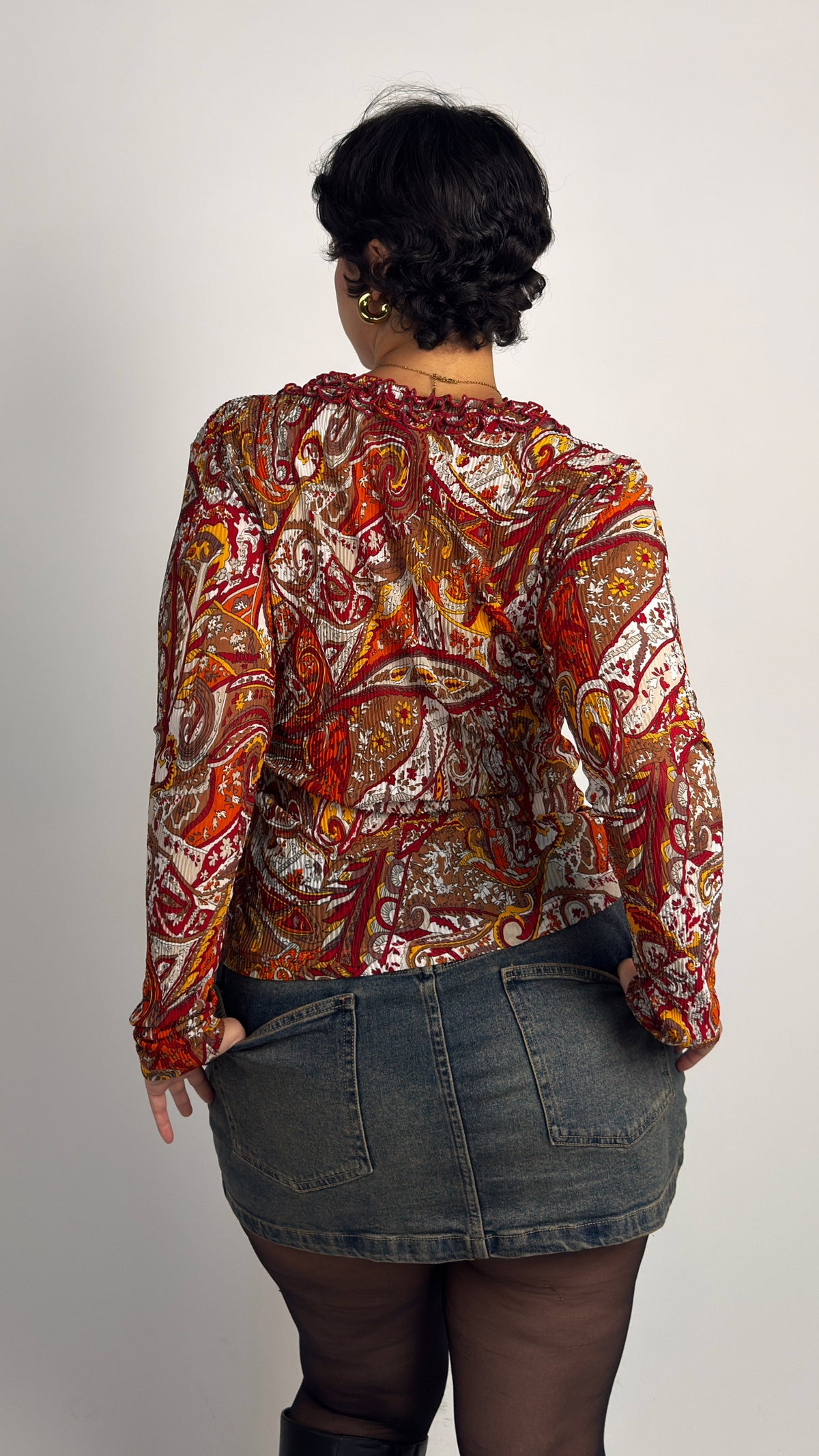 Ruffle Neck Stretch Top - M/L