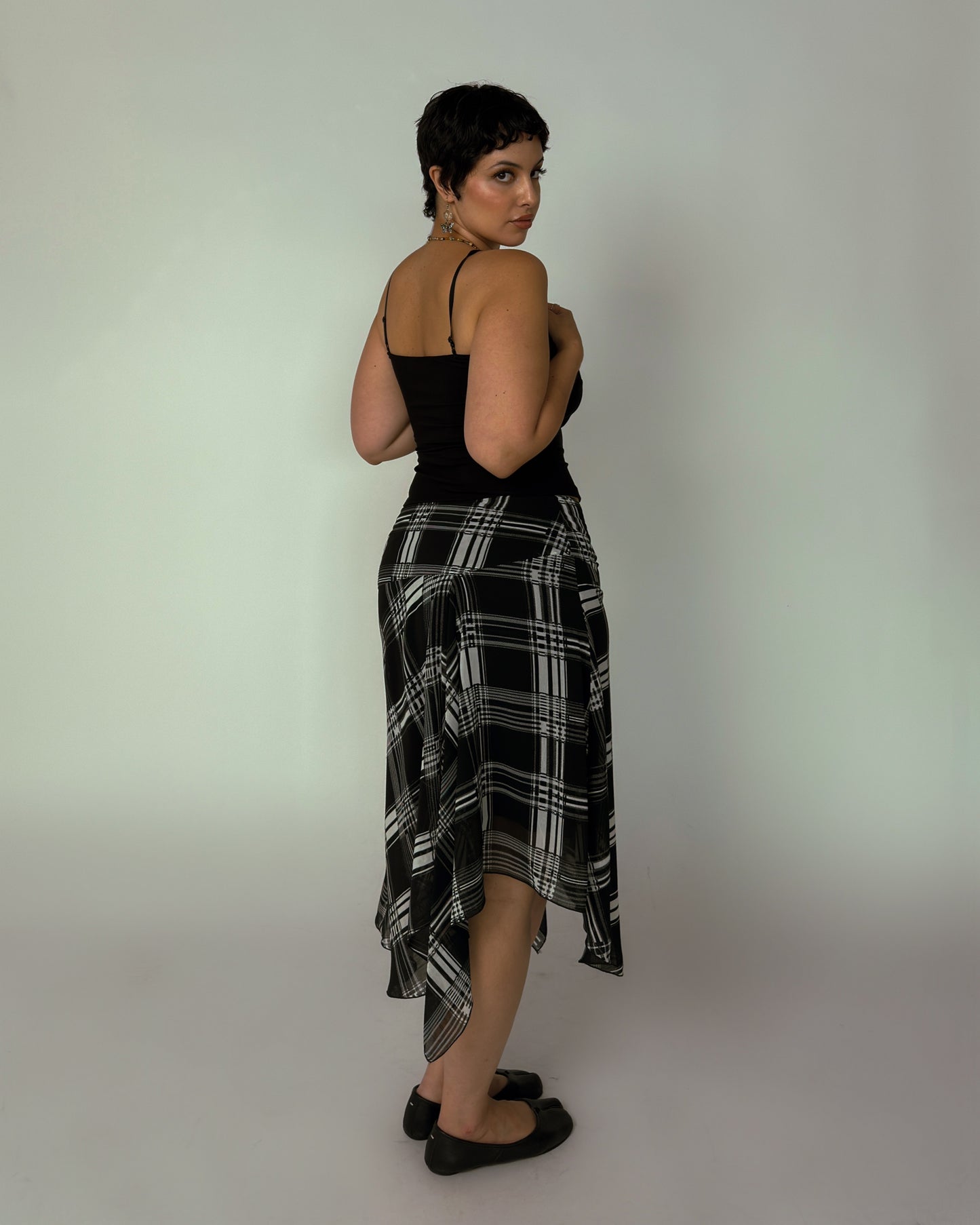 Plaid Handkerchief Hem Skirt - size L/XL