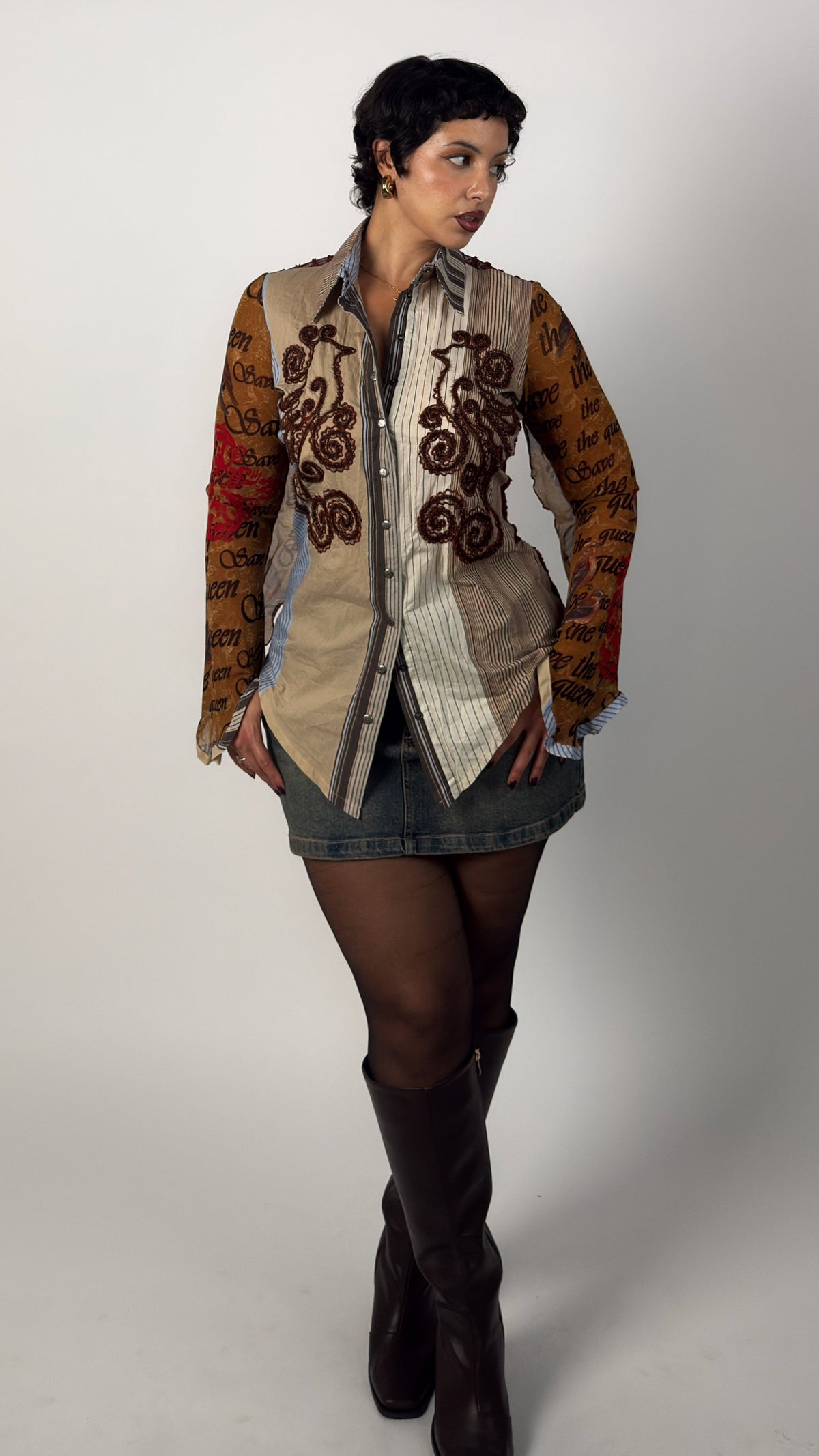 Rare Save the Queen Button Up Stretch Blouse - M/L