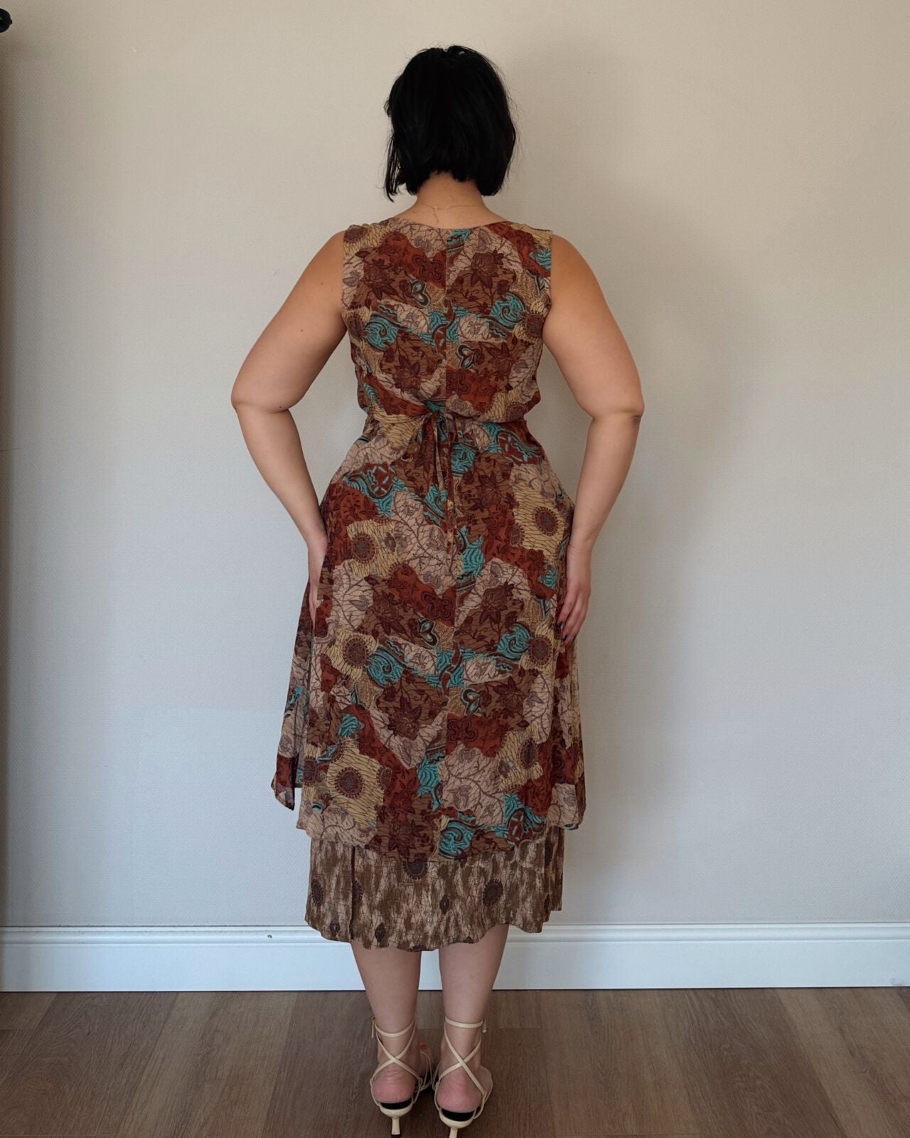 Vintage floral midi dress