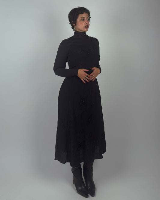 Black Embroidered Midi Dress with Tie Back - M/L